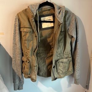 Abercrombie XS jacket olive green